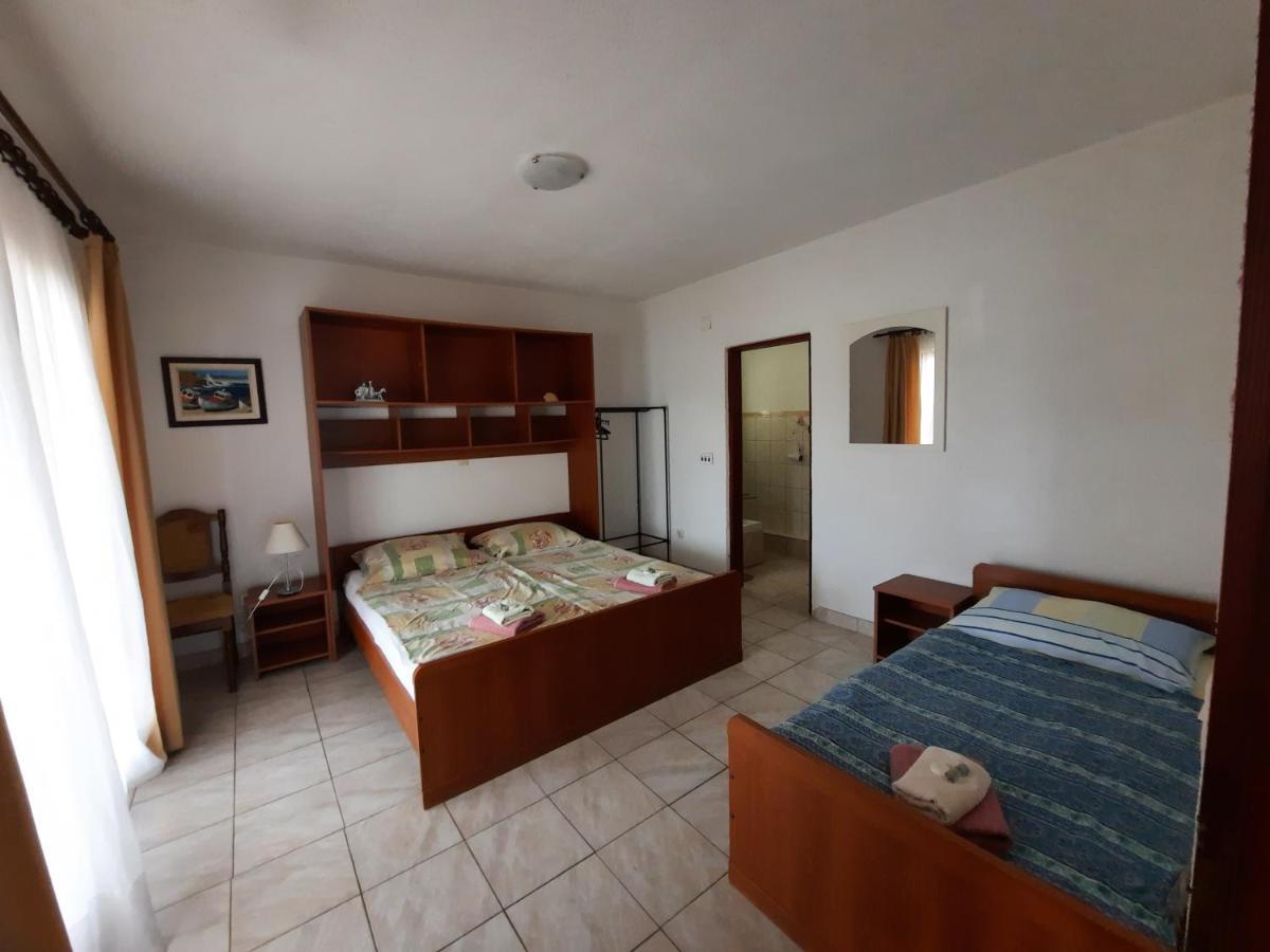 Apartments Dario Ražanj Eksteriør bilde